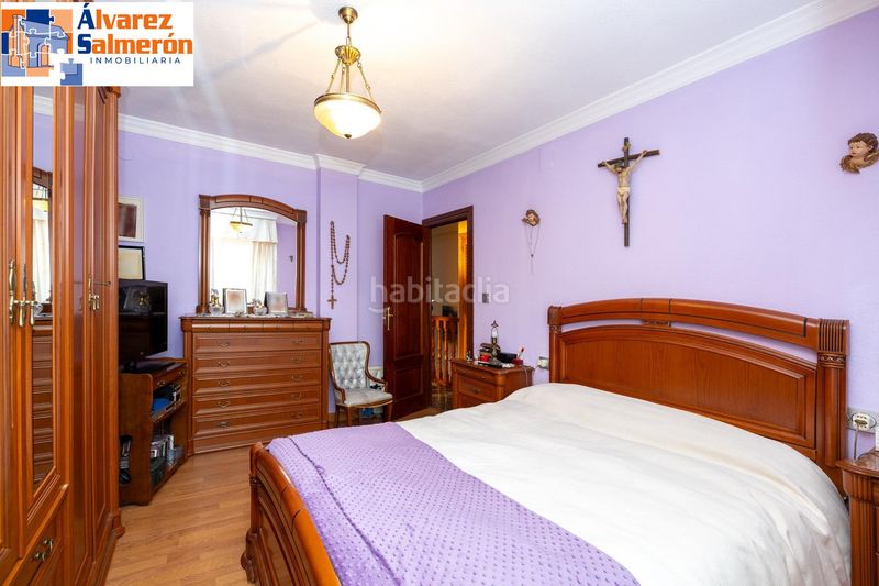 Foto 88903e88-ecec-4551-856b-71afe66f6768. Casa aparellada amb piscina a Peligros