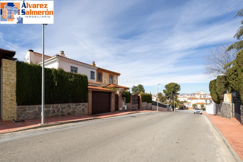 Foto 96532dae-1a4a-4576-917c-0c44f171ece7. Casa aparellada amb piscina a Peligros