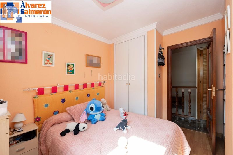 Foto a50aede7-e2e8-4c06-a31c-0c1503fe1634. Casa aparellada amb piscina a Peligros