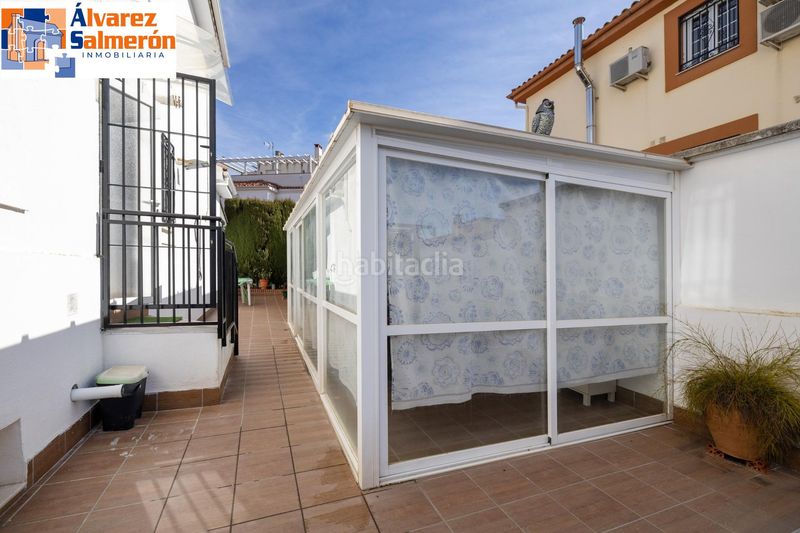 Foto c0f230bf-9284-4afb-b03a-bb6c3b8e7ea7. Casa aparellada amb piscina a Peligros