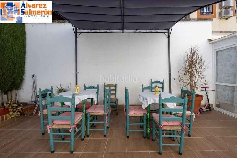 Foto c946509b-6f63-4532-9348-69bedb2522c3. Casa aparellada amb piscina a Peligros