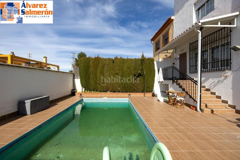 Foto cf7d822f-e2ab-4d65-9b67-25024c524a48. Casa aparellada amb piscina a Peligros