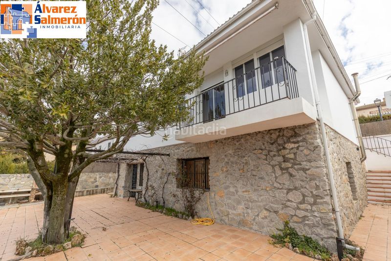 Foto 7936cfb5-fac8-432a-8687-2099fc84fee4. Casa amb calefacció piscina a Huétor de Santillán