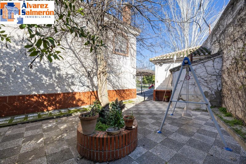 Foto c2820eb5-81a3-4875-a272-0531b403df10. Xalet amb aparcament piscina a Ogíjares