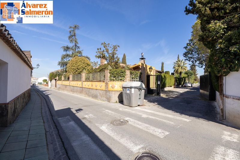 Foto f527d21b-4f7b-400b-a0dd-4d294f8dc78c. Xalet amb aparcament piscina a Ogíjares