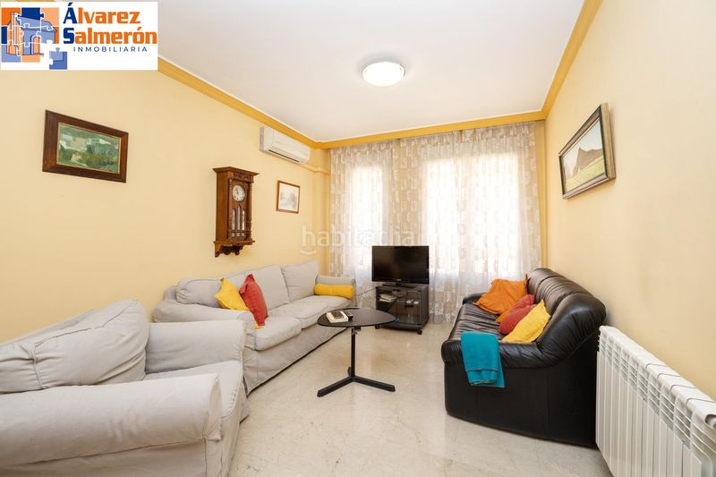 Foto 5eb1f132-98e5-4940-ac97-28a4e6d0a041. Casa adossada amb calefacció aparcament a San Ildefonso Granada