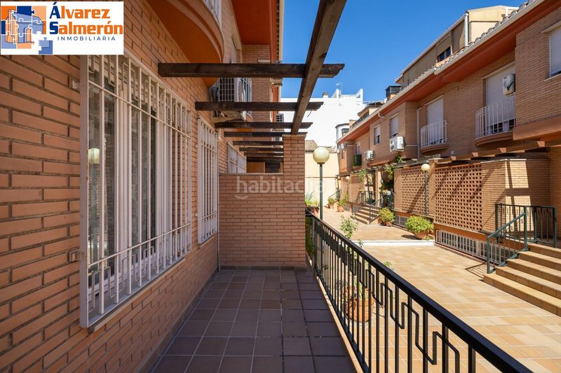 Foto b61dbef4-1e59-4754-8978-e8daf63550bd. Casa adossada amb calefacció aparcament a San Ildefonso Granada