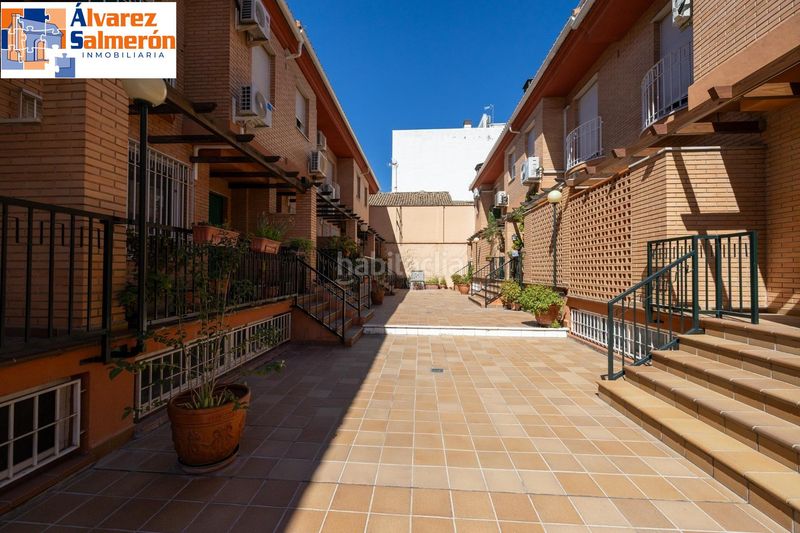 Foto e55321b3-ea5c-461f-8f50-1f5a01149854. Casa adossada amb calefacció aparcament a San Ildefonso Granada