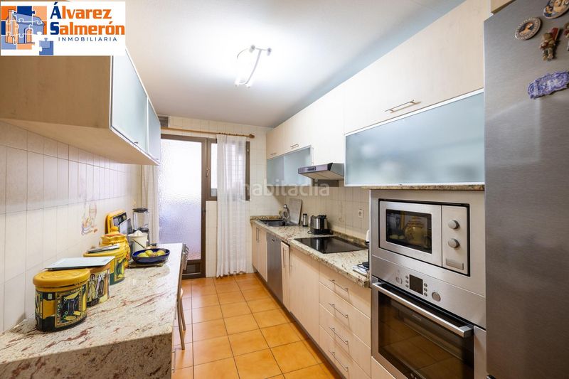 Foto 704fcd6b-e1f7-4f47-8093-8c4e349a4060. Pis amb aparcament a San Matías - Realejo Granada