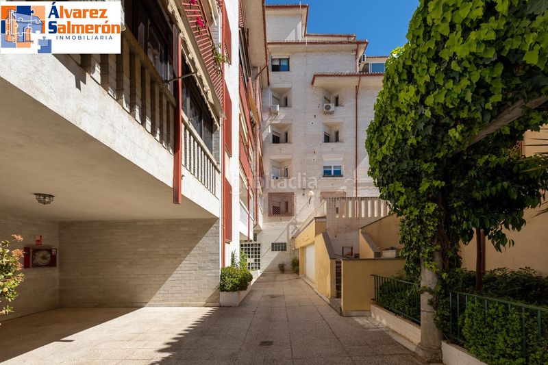 Foto 85cadcc0-77cc-4837-98f1-37cd0970212c. Pis amb aparcament a San Matías - Realejo Granada