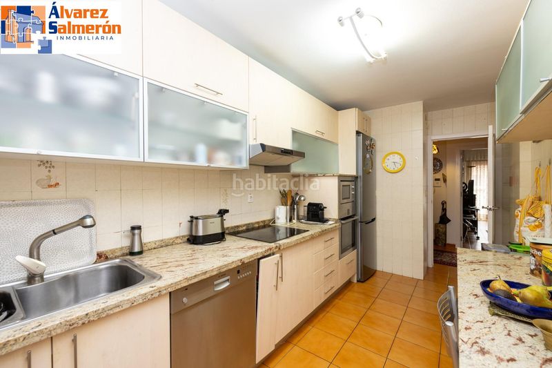 Foto b1bda8ac-b5a1-4bad-b0fd-80f9f20f5cae. Pis amb aparcament a San Matías - Realejo Granada