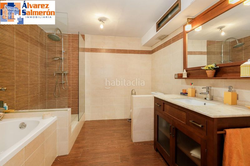 Foto 1573217f-eb9a-411f-a8b8-a43557fe856c. Casa adossada amb aparcament a Angustias - Chana - Encina Granada