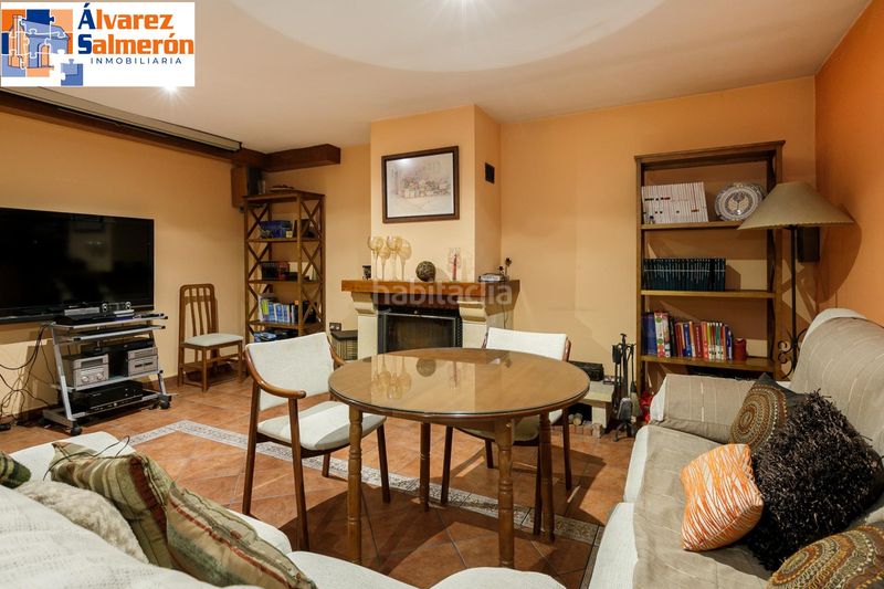 Foto 1ce1dbb7-201e-4db2-912d-165ec7553d0e. Casa adossada amb aparcament a Angustias - Chana - Encina Granada