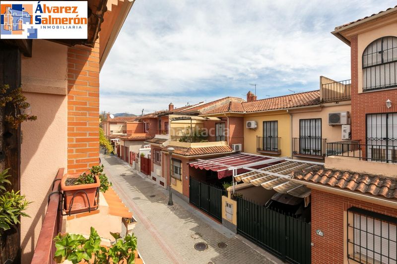 Foto 2649d704-5fb8-4f37-ada6-13373f1495e5. Casa adossada amb aparcament a Angustias - Chana - Encina Granada