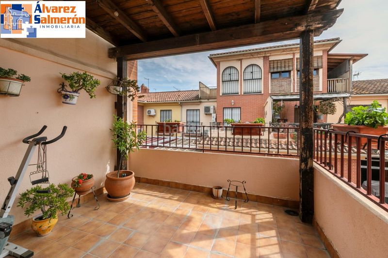 Foto 28848562-7300-42a4-a435-dd85375f2def. Casa adossada amb aparcament a Angustias - Chana - Encina Granada