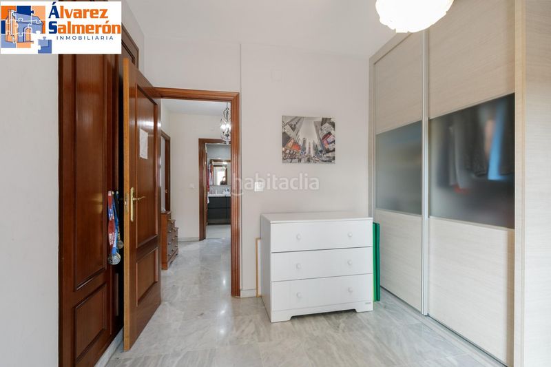 Foto 5795d60a-648c-4ee9-9004-e5dca6e11363. Casa adossada amb aparcament a Angustias - Chana - Encina Granada