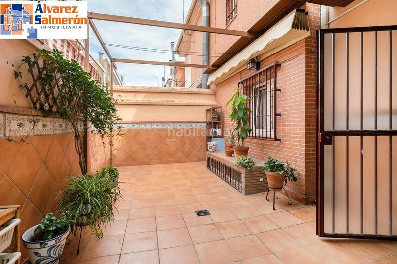 Foto 64ca63cd-bf01-45ae-ac06-454e6d64c804. Casa adossada amb aparcament a Angustias - Chana - Encina Granada