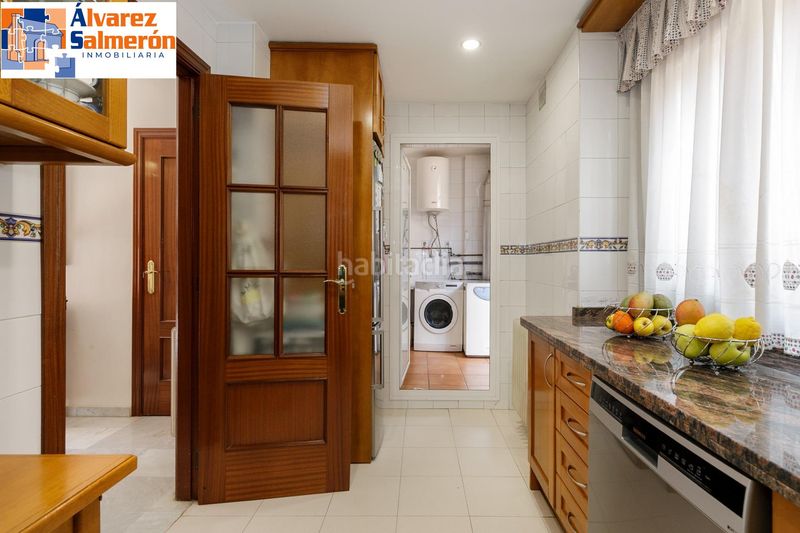 Foto e33ae36e-6387-4289-9602-39f3c0eca0ae. Casa adossada amb aparcament a Angustias - Chana - Encina Granada