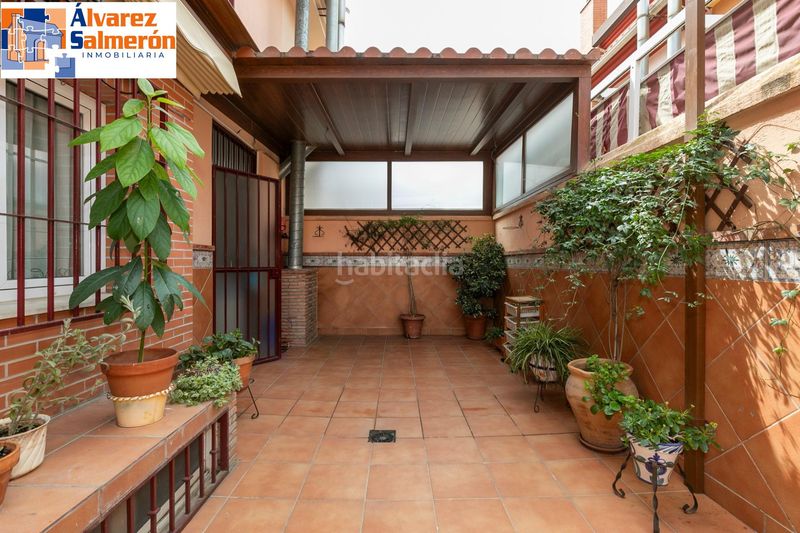 Foto f95c29b6-f4b4-4341-93b5-2c0f115f1459. Casa adossada amb aparcament a Angustias - Chana - Encina Granada