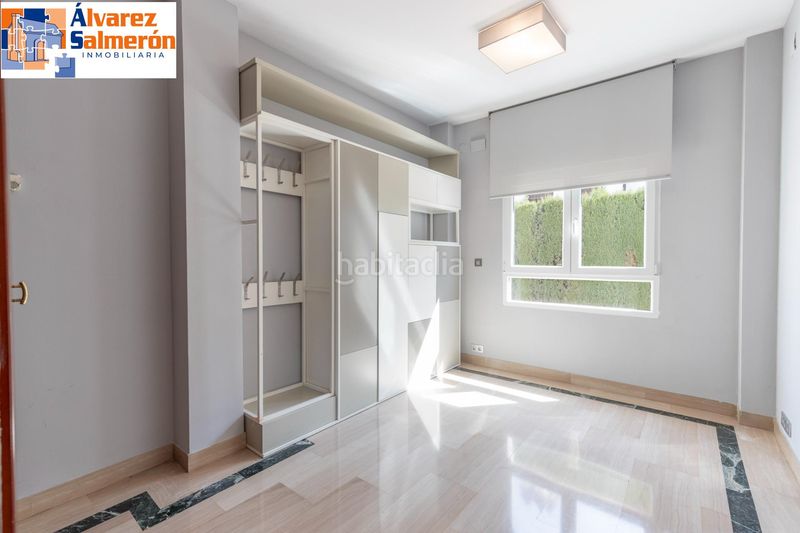 Foto 036c3251-edbe-4718-a61a-3fdcb1269fc6. Casa amb aparcament piscina a Barrio de Zaidín Granada