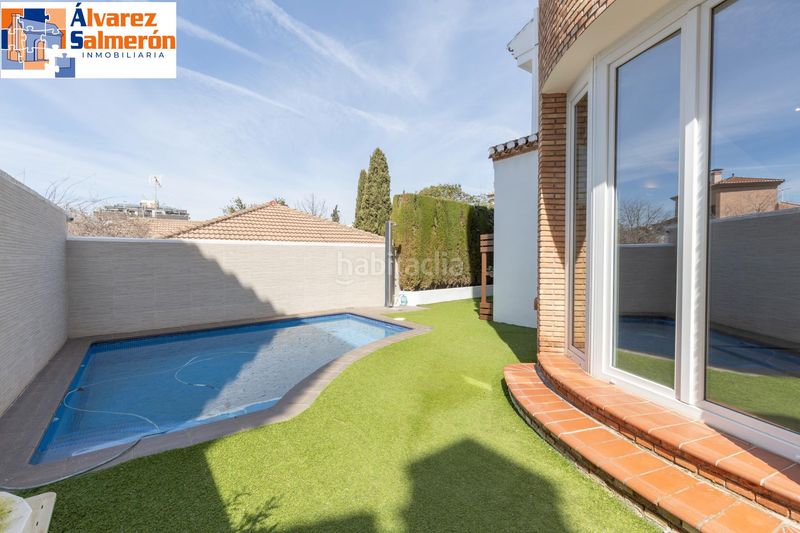 Foto 50ebaa75-21cb-47dd-9ba7-b2770dcba6d1. Casa amb aparcament piscina a Barrio de Zaidín Granada