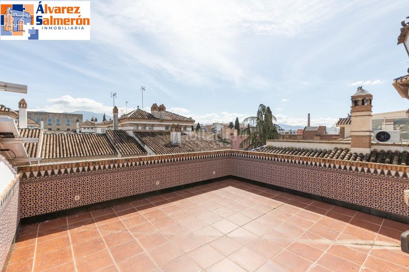 Foto 77925800-8c70-4ff7-b48c-eae3c3538a99. Casa amb aparcament piscina a Barrio de Zaidín Granada