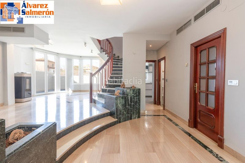 Foto 8cd3eb6f-9c6c-49b0-9abe-45980b3cdd4f. Casa amb aparcament piscina a Barrio de Zaidín Granada