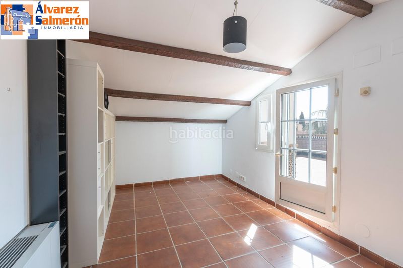 Foto af634472-efc6-4a8e-9c81-1e89b92aa3c9. Casa amb aparcament piscina a Barrio de Zaidín Granada