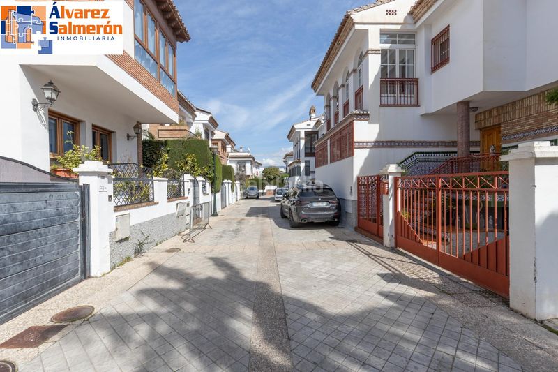 Foto c28afa1f-bef3-449a-ad12-2660263b3246. Casa amb aparcament piscina a Barrio de Zaidín Granada