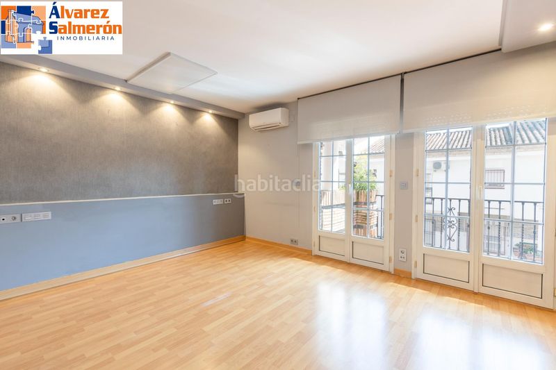 Foto caf03920-dbdb-462d-bfa3-25aa4101dffd. Casa amb aparcament piscina a Barrio de Zaidín Granada