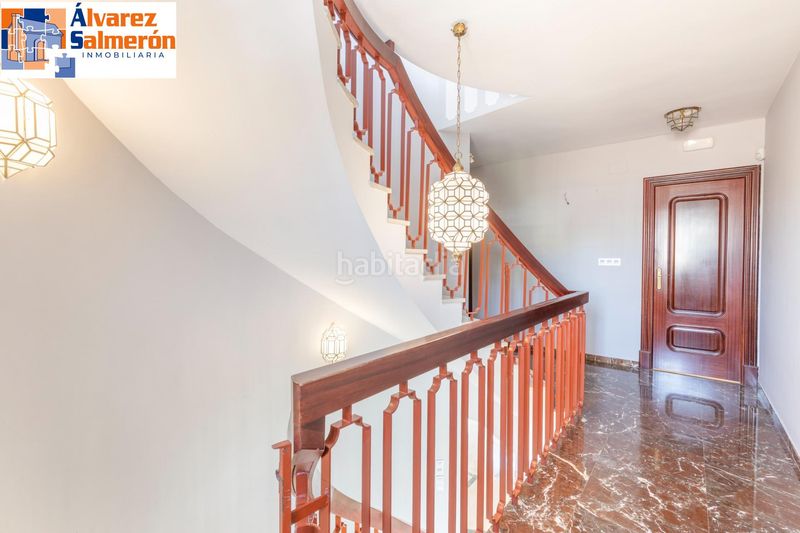 Foto d7eb99e9-883f-4f09-b547-7307d5160ee1. Casa amb aparcament piscina a Barrio de Zaidín Granada