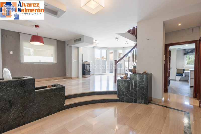 Foto eeaa8d80-fead-4783-9dab-892686aebf30. Casa amb aparcament piscina a Barrio de Zaidín Granada