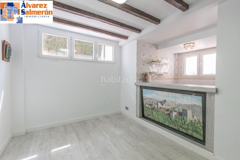 Foto f41c0d89-e455-4ab3-8090-e79cbd05a7e9. Casa amb aparcament piscina a Barrio de Zaidín Granada