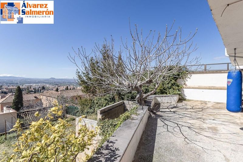 Foto 0da71d4c-fab3-4199-bf84-83b79610a2c5. Casa amb aparcament a Barrio de la Vega Monachil