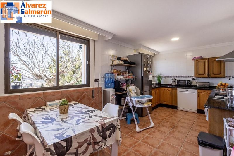 Foto 735a7360-2027-4725-a75c-1973f640b437. Casa amb aparcament a Barrio de la Vega Monachil