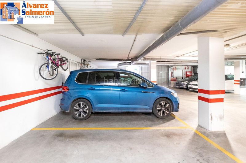 Foto 341f7c3e-fdd7-4941-9e6f-2342093c1f9a. Pis amb calefacció aparcament piscina a Rosaleda - Juventud Granada