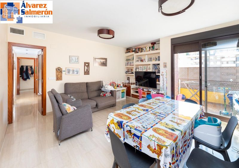 Foto 566fcda0-341a-40d8-baaf-a2812325a19c. Pis amb calefacció aparcament piscina a Rosaleda - Juventud Granada