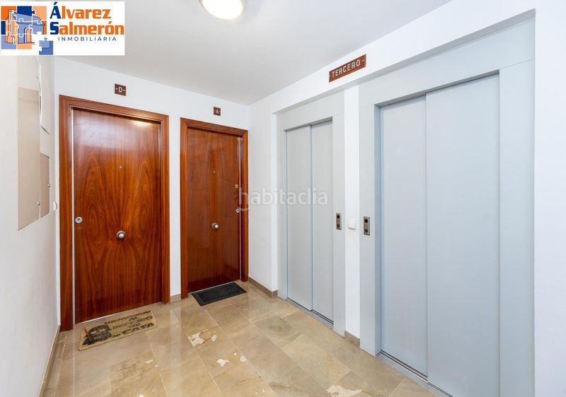 Foto 6aabd2d4-5efa-4301-b8f5-38a8a763b5c2. Pis amb calefacció aparcament piscina a Rosaleda - Juventud Granada