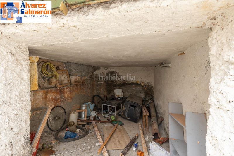 Foto 40be3bd2-add1-40f4-bda6-191e2ce29bac. Casa amb aparcament a Bola de Oro Granada