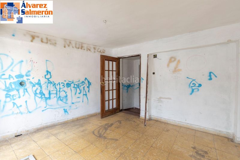 Foto 5148135d-0225-4bea-891a-781c082c9015. Casa amb aparcament a Bola de Oro Granada