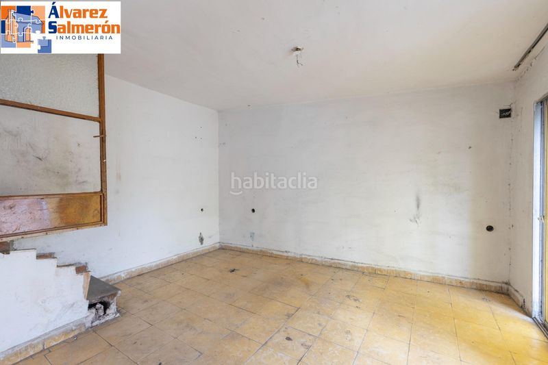 Foto 58ac930b-0cce-435d-8ccb-5ca45b7b1abb. Casa amb aparcament a Bola de Oro Granada