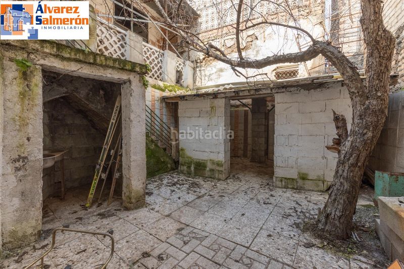 Foto 5fb34aee-7e72-4219-9519-2df2ef0a0db1. Casa amb aparcament a Bola de Oro Granada