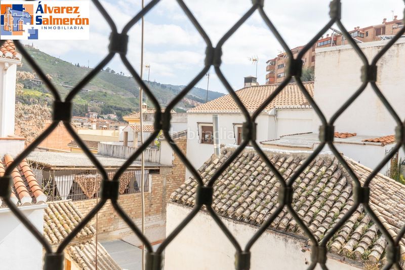 Foto c8d7264f-35b4-4fef-a898-10b97e824ce0. Casa amb aparcament a Bola de Oro Granada
