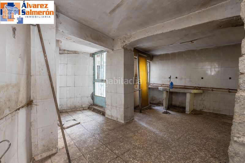 Foto d6f60ab5-1eed-4348-9173-1ddb3f4223f4. Casa amb aparcament a Bola de Oro Granada