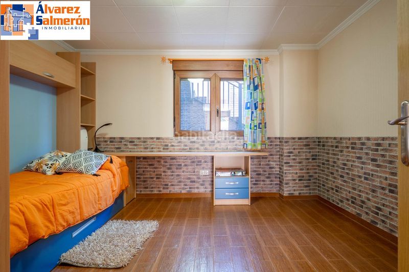 Foto 717b8405-5392-42de-a67b-13df126b296b. Casa amb calefacció aparcament a Peligros