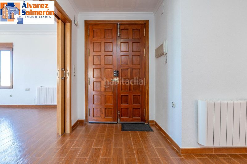 Foto f00424cf-0c53-4d01-ab55-f6967bbaddc3. Casa amb calefacció aparcament a Peligros