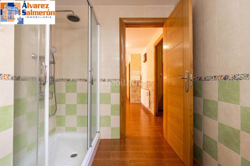 Foto f84ac38b-e700-44e3-97b4-b36662d4d2af. Casa amb calefacció aparcament a Peligros