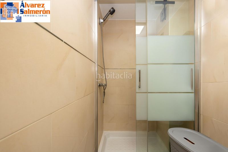 Foto 26e7a5ce-4312-4fc9-92a2-3e51816a4e3f. Pis a Barrio de Zaidín Granada