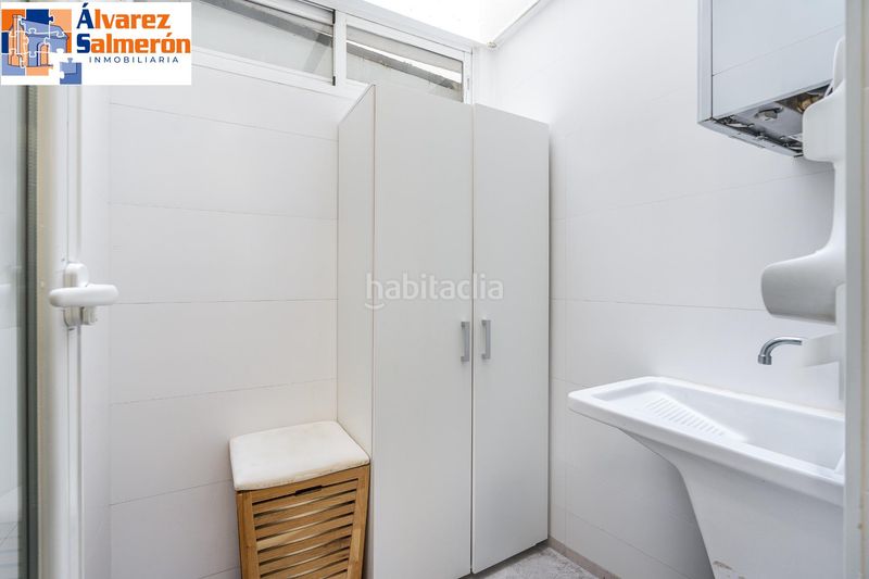 Foto 6bd1a8f8-6c8b-4b4a-830b-021317630bfd. Casa adossada amb aparcament a Crta. De la Sierra Granada