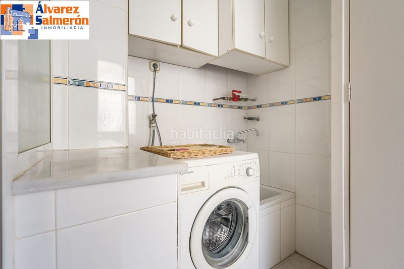 Foto 85bc29f7-1b3b-4a79-a340-63e8a2688b1e. Àtic a Pajaritos Granada